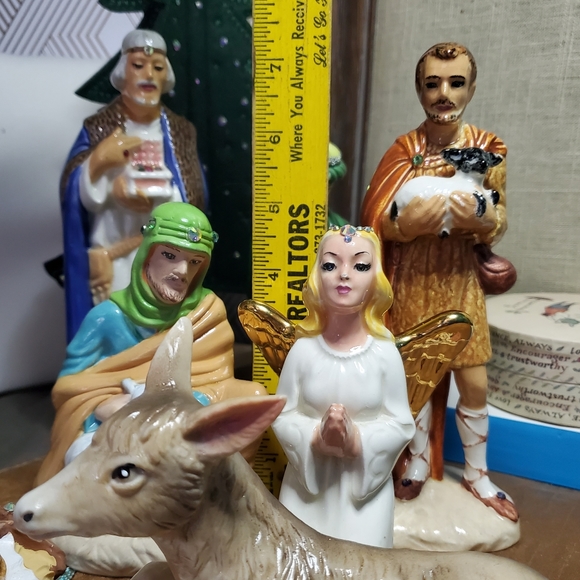 Vintage Holland Mold 1960s Swarovski Jeweled Nativity Set 9pc Handmade - Picture 14 of 15